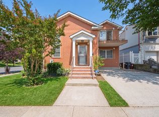 5703 157th St, Flushing, NY 11355