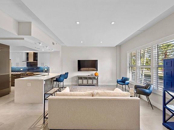 2nd image of 2609 NE 14th Avenue #107