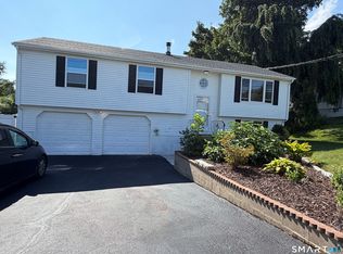 400 Evergreen Avenue, Hamden, CT 06518