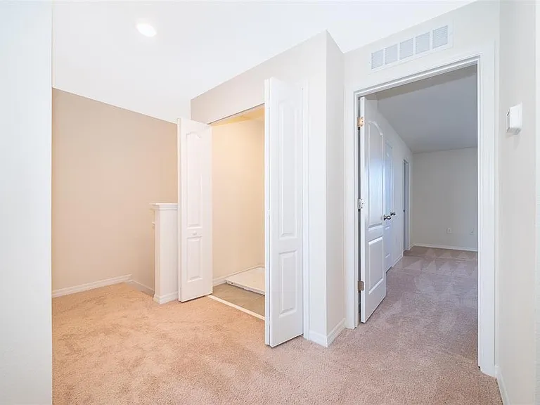 1815 Red Canyon Dr — Photo 16