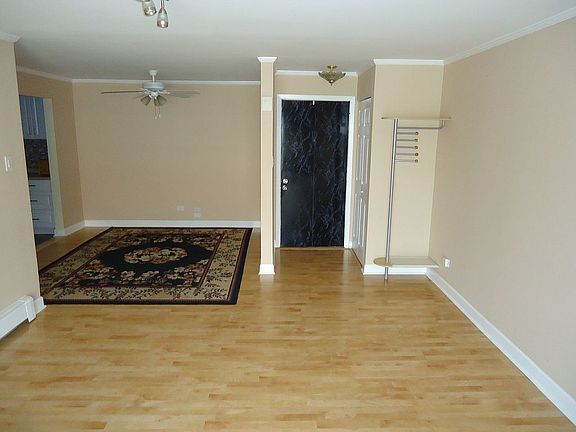 2nd image of 1085 Valley Ln APT 213