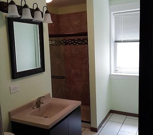 4th image of 6020 S Saint Lawrence Ave