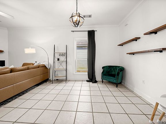 5th image of 3525 Myrtle Grove Dr