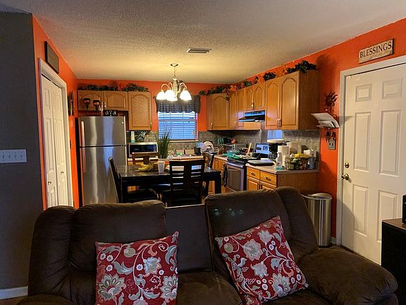 4th image of 505 E Crane Ave