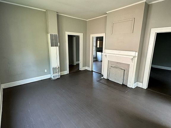 4th image of 323 Hasty St