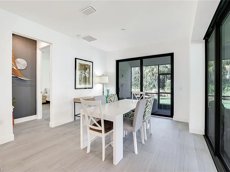 10439 Ventana Ln — Photo 11