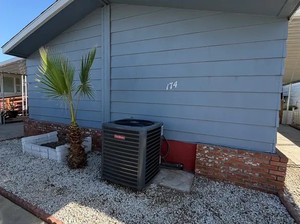 2706 W Ashlan Ave Space 174, Fresno, CA 93705