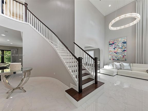 5th image of 10677 SW 55th St