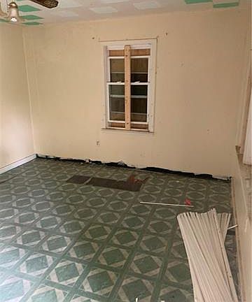 5th image of 233 Charlotte St #11