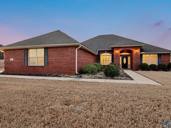 710 Harbor Ferry Dr SW, Madison, AL 35756