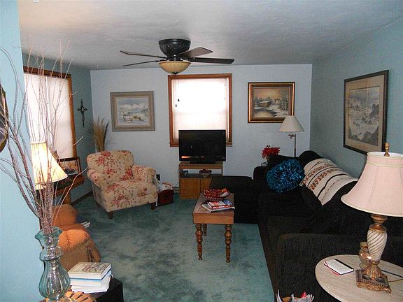 2nd image of 204 N Jefferson St