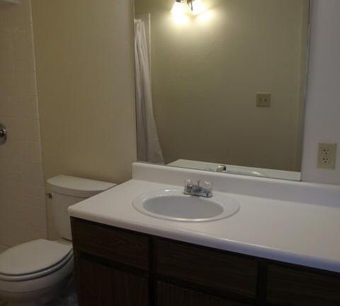 5th image of 624 E Pine St APT A7