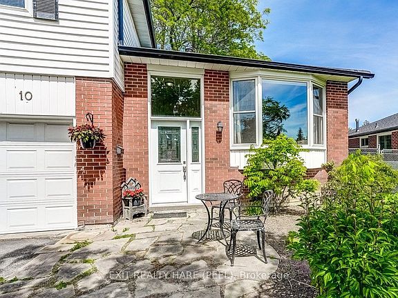 3rd image of 10 Duncannon Cres