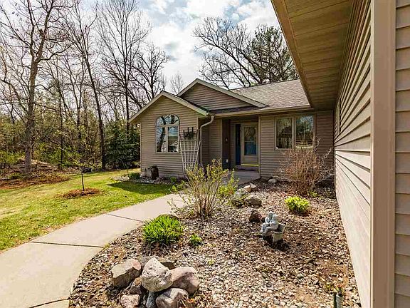 3rd image of 2911 Saddlewood Dr