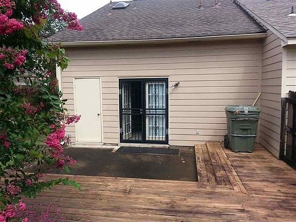 2nd image of 4231 Wesgate Trl E
