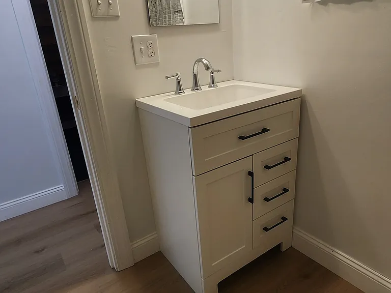 full bathroom on 1st floor
