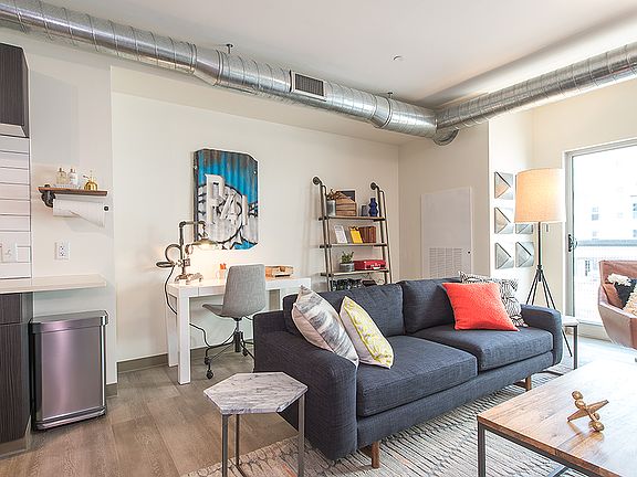 2nd image of 4107 Willow St #211A