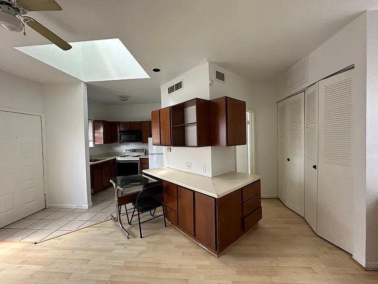 7901 Cambridge St — Photo 17