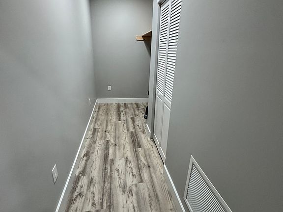 4th image of 194 Frank Christian Rd