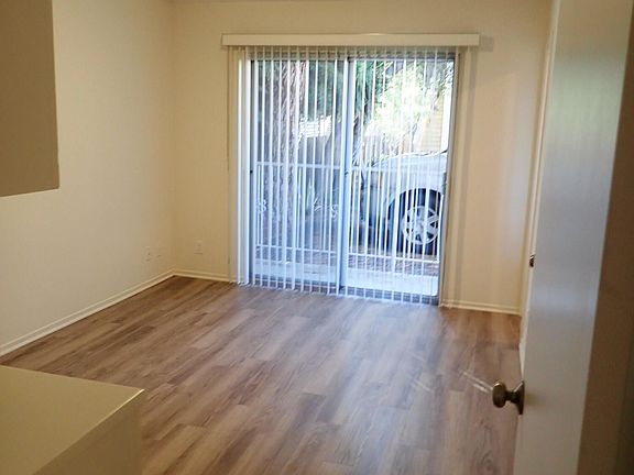 5th image of 416 W Padre St #6