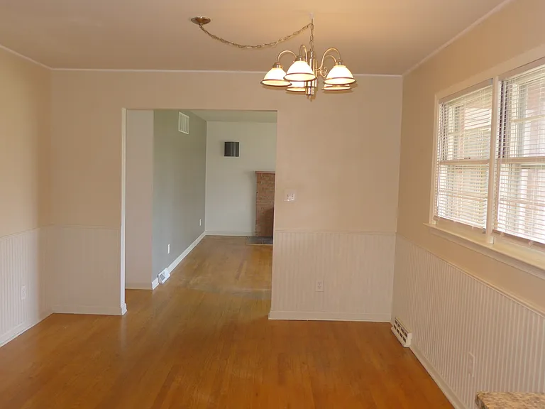 93 Great Lake Dr — Photo 7