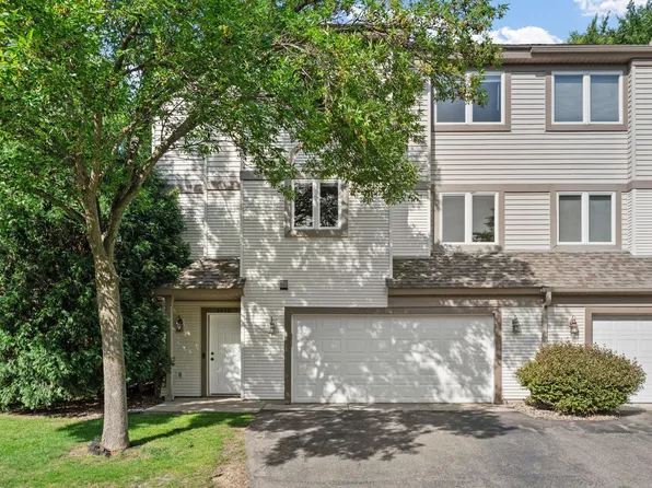 1416 McAndrews Rd E, Burnsville, MN 55337
