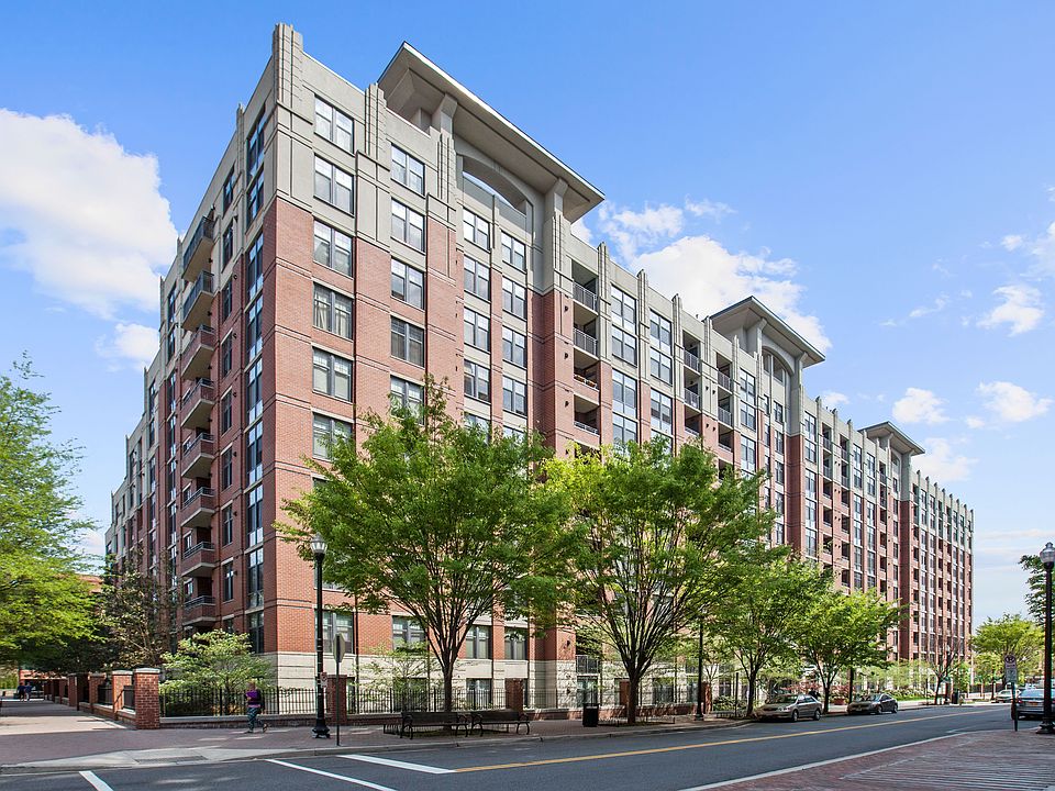 1st image of 1021 N Garfield St APT 438
