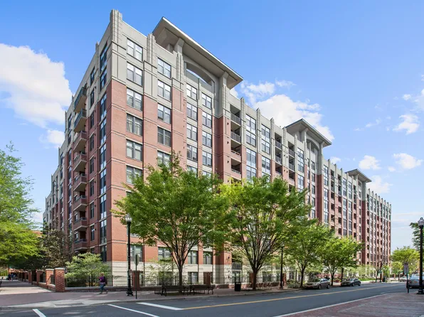 1021 N Garfield St APT 438, Arlington, VA 22201