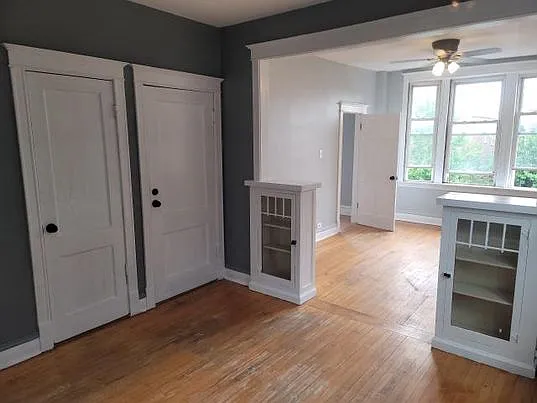 Entrance/ dining room/ living room