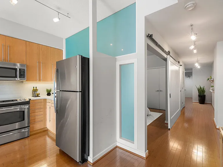437 New York Ave NW #220 — Photo 6