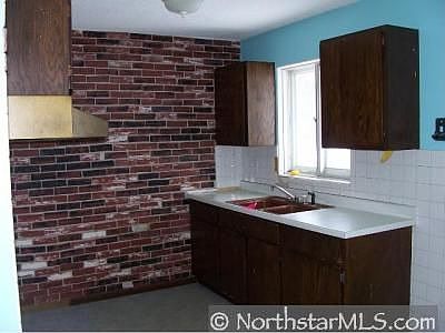 3rd image of 12117 Fergus St NE