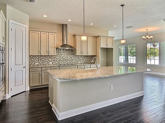 The Mirage - Kitchen