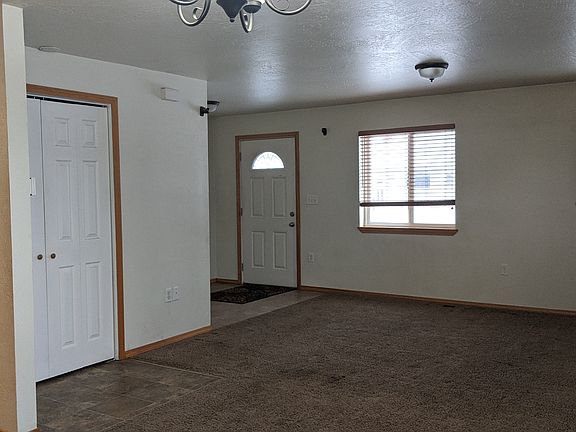 Living/Dining/Utilities