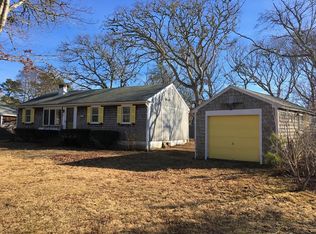 8 Colonial Ln, West Dennis, MA 02670