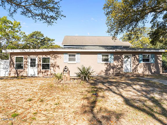3rd image of 4107 E Oak Island Drive