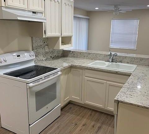 3rd image of 18297 Shadowbrook Way