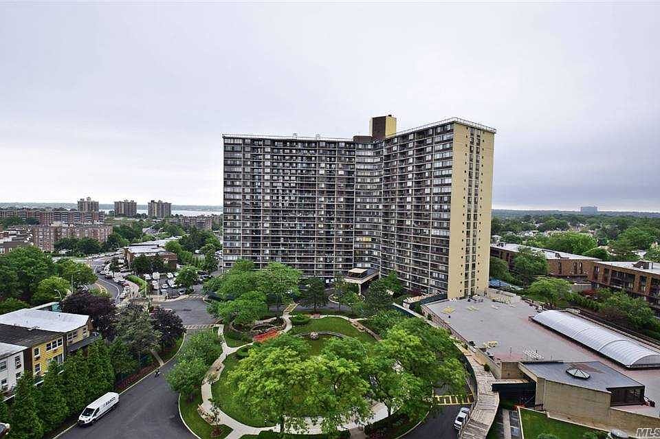 1st image of 2 Bay Club Dr APT 12U