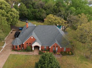 603 Country Club Cir, Athens, TX 75751