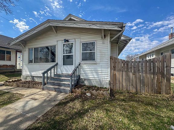2nd image of 2215 Boies St