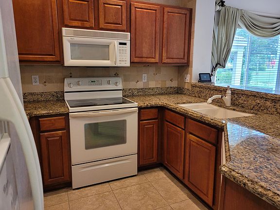 4th image of 4600 Palmbrooke Cir