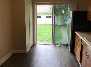 1045 Bush Ave, Saint Paul, MN 55106