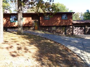 7369 W Robin Rd, Joplin, MO 64801