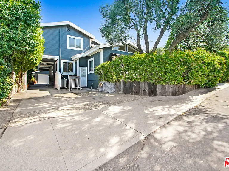 2401 Olive Ave — Photo 55