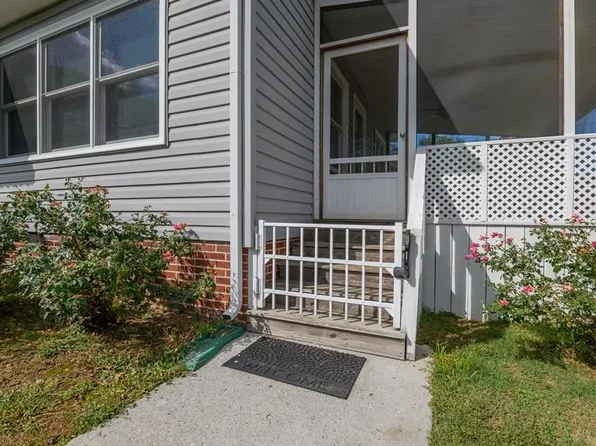 106 Albertson Dr, Dalton, GA 30721