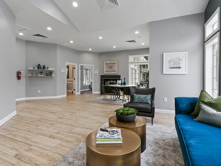 Registry at Windsor Parke — Photo 18
