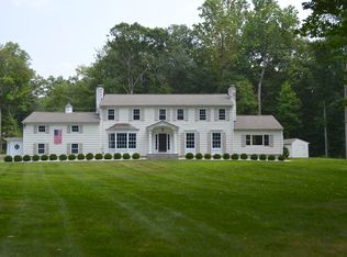 93 Danforth Dr, New Canaan, CT 06840