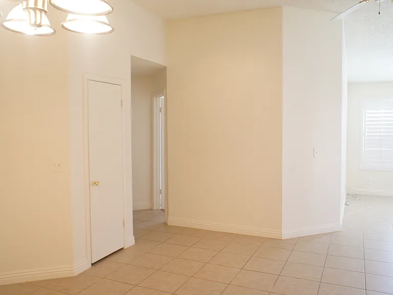 2705 Cheshire Ct — Photo 4