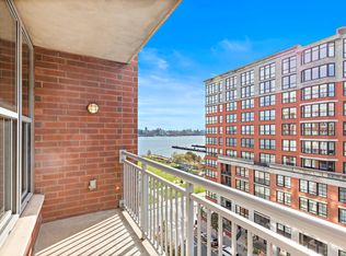 1125 Maxwell Ln APT 806, Hoboken, NJ 07030