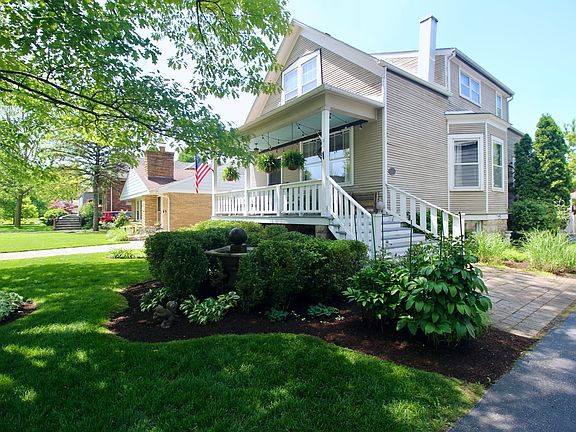 2nd image of 256 Blackhawk Rd