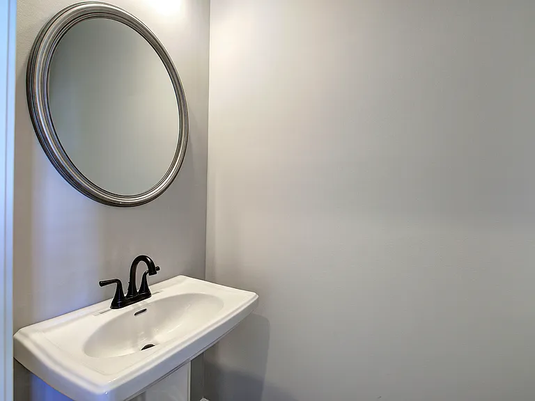 401 Perth Dr — Photo 31